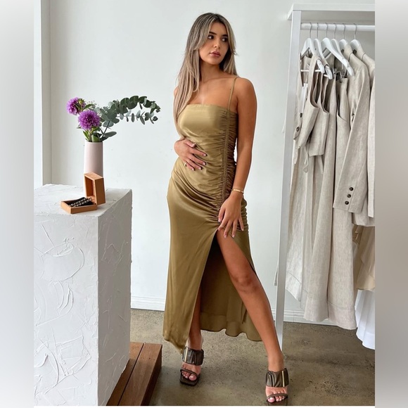 Shona Joy SIZE 2 Thalia Bias Ruched Midi Dress in Cumin - Picture 3 of 8